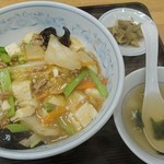 ぎょうざの満洲 - やみつき丼 小盛り 餃子セット723円