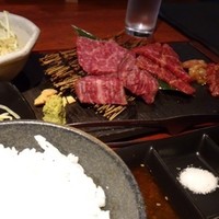 BAKURO - ◆主人は「赤身セット（1400円）」を。