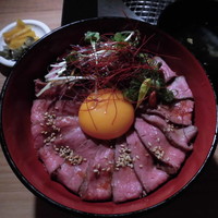 焼肉 しゃぶしゃぶ 石田屋。 北野坂店 - 神戸牛ローストビーフ丼 1,380円