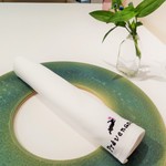 プレヴナンス - ナプキンに野うさぎの刺繍が入りました