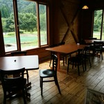 もくもくハウス味な館 - 店内