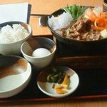 しゃぶしゃぶすき焼どん亭 - 牛すき鍋膳