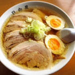 青竹手打ラーメン 日向屋 - チャーシューメン