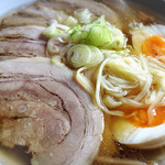 青竹手打ラーメン 日向屋 - チャーシューメン