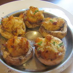 The Stonehouse Grille - マッシュルームの蟹肉詰め