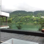 レヴォ - 神通川の眺め