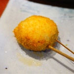 串かつ あーぼん - 帆立 ポン酢がかかってます