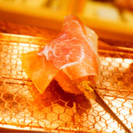 串かつ あーぼん - クリームチーズとエリンギ 生ハムのせ
      クリームチーズはバジル風味