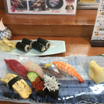 樽寿司 - 日替わりにぎり（980円）
