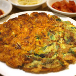 辰家 - チヂミ・ハーフ&ハーフ（2種類の味が楽しめる）