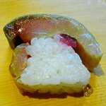 汁る椀 豆寅 - 鯖寿司は柴漬けがアクセント
