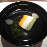蓮 - 菱餅に見立てたお吸い物