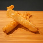 イルネッソ - 突き出しはウドのフリット