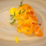 イルネッソ - サーモンのマリネ・人参のソース