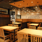 Washokubaru Otooto - オープン席の4名様テーブル