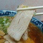 日の出食堂 - このチャーシューが旨い