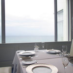 ロルキデ　ブランシュ - 大きな窓から見える海。福岡にいることを忘れてしまいそうです（；´∀｀）