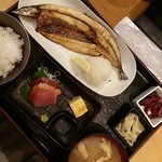 四ツ谷 魚一商店 - サンマ天日干し備長炭炭火焼き定食＠850円