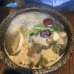 韓国料理 benibeni - 吹きこぼれそうにアツアツ