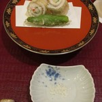 一魁 - キスの海老巻きの天ぷらとゆずのお塩