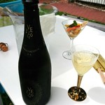 N邸 N-cafe - プールサイドでフランチャコルタ