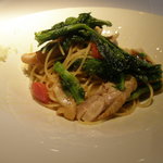 マザーエスタ - 菜の花とスモークチキンのペペロンチーノ