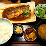 ぬる燗佐藤 大坂 - 鯖の味噌煮定食