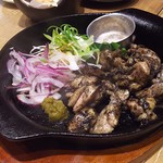 Hokkaido Sakaba - 1708_Hokkaido Sakaba –Jakarta ‐北海道酒場 ジャカルタｰ_鶏ももの燻し焼き＠68,000Rp 