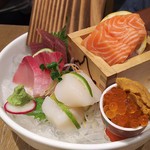 Hokkaido Sakaba - 1708_Hokkaido Sakaba –Jakarta ‐北海道酒場 ジャカルタｰ_刺身5種盛(3人前)＠248,000Rp(マグロ、ホタテ、ハマチ、サーモン、イカ、ウニ、イクラ) 