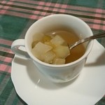 フィールドノート - 飲み放題の冬瓜スープ。生姜の味もする。