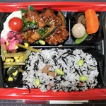 柿安ダイニング - 旨辛チキンのひじきご飯弁当 746円
