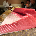 鮨 尚充 - 見せマグロ