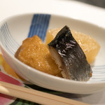 Miyoshi Sushi - 2017.8 お通しの身欠きニシン、薩摩揚、大根の煮物
