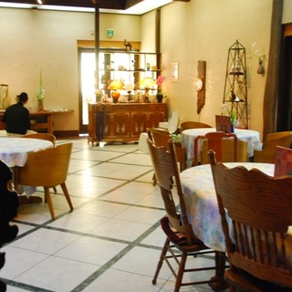 ギャルリー・ラコンテ_2