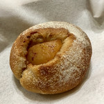 Pane Ho Maretta - アップルシナモンクリームチーズのセーグル ¥230+税