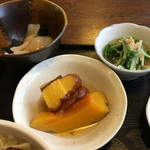 ささら - イカ刺身 水菜おひたし かぼちゃ旨煮