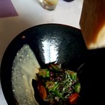 ラ ヴィオレッタ - 飛騨牛ランプ肉のシーザーサラダ　パルミジャーノの雪