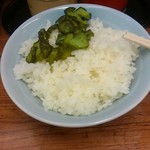 武蔵家 - サービスライス&胡瓜漬物
