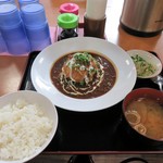 手しごとや 咲くら - 月曜の日替わりランチ：夏のハッシュドビーフ（\850）