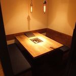 YAKINIKU DAICHI ROPPONGI - 扉と壁で区切られた完全個室です。４名様までご利用可能です。