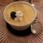 洋風田舎食堂 ナージュ - サービスのデザート(マンゴープリン？)