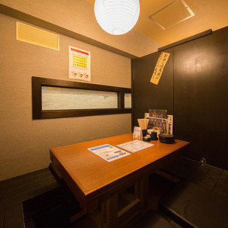 ２名様～ご利用可能な個室を全て掘りごたつタイプにてご用意！