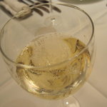 アバ - ワインと料理を楽しむ会 10000円、最初の一杯、ブリュット・ドゥラモット