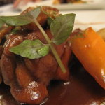 アバ - 博多地鶏のコック・オー・ヴァン仕立て