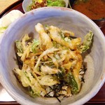 Domburichuuboushekubota - 新茶とえび・たらの芽かき揚げ丼