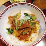 Domburichuuboushekubota - 豚の角煮 酢ぶた風丼