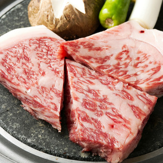 Luxury dishes made with the highest quality Wagyu beef and seasonal ingredients