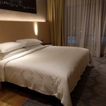 Renaissance Kuala Lumpur Hotel - 2部屋目。ベッドルーム