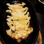 蔵しっく  - 軟骨餃子 570円