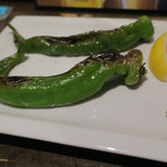 炭火焼酒亭ローリンストーン - 焼き万願寺唐辛子